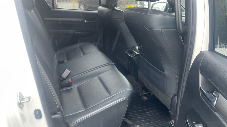 Toyota Hilux Diesel Invincible X D/Cab Pick Up 2.8 D-4D Auto